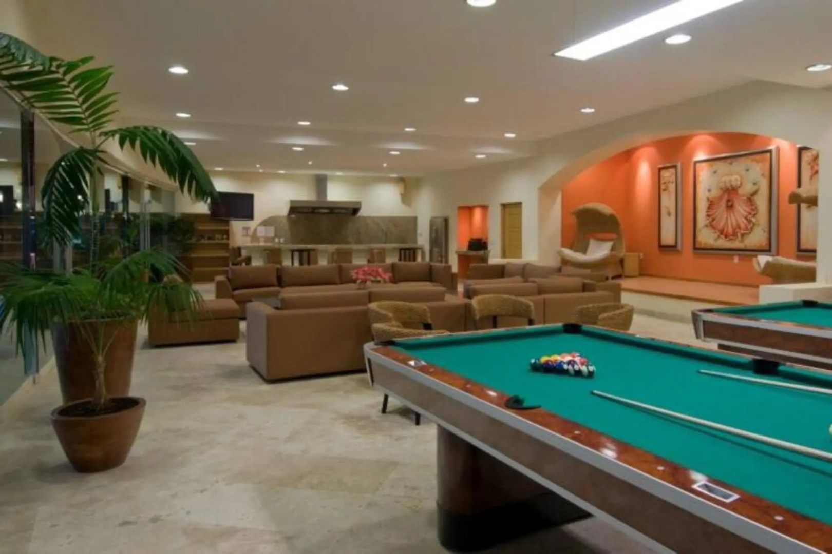 Luxury Private Resort 2-br 2-wr Condo w Breath Taking Lake Views