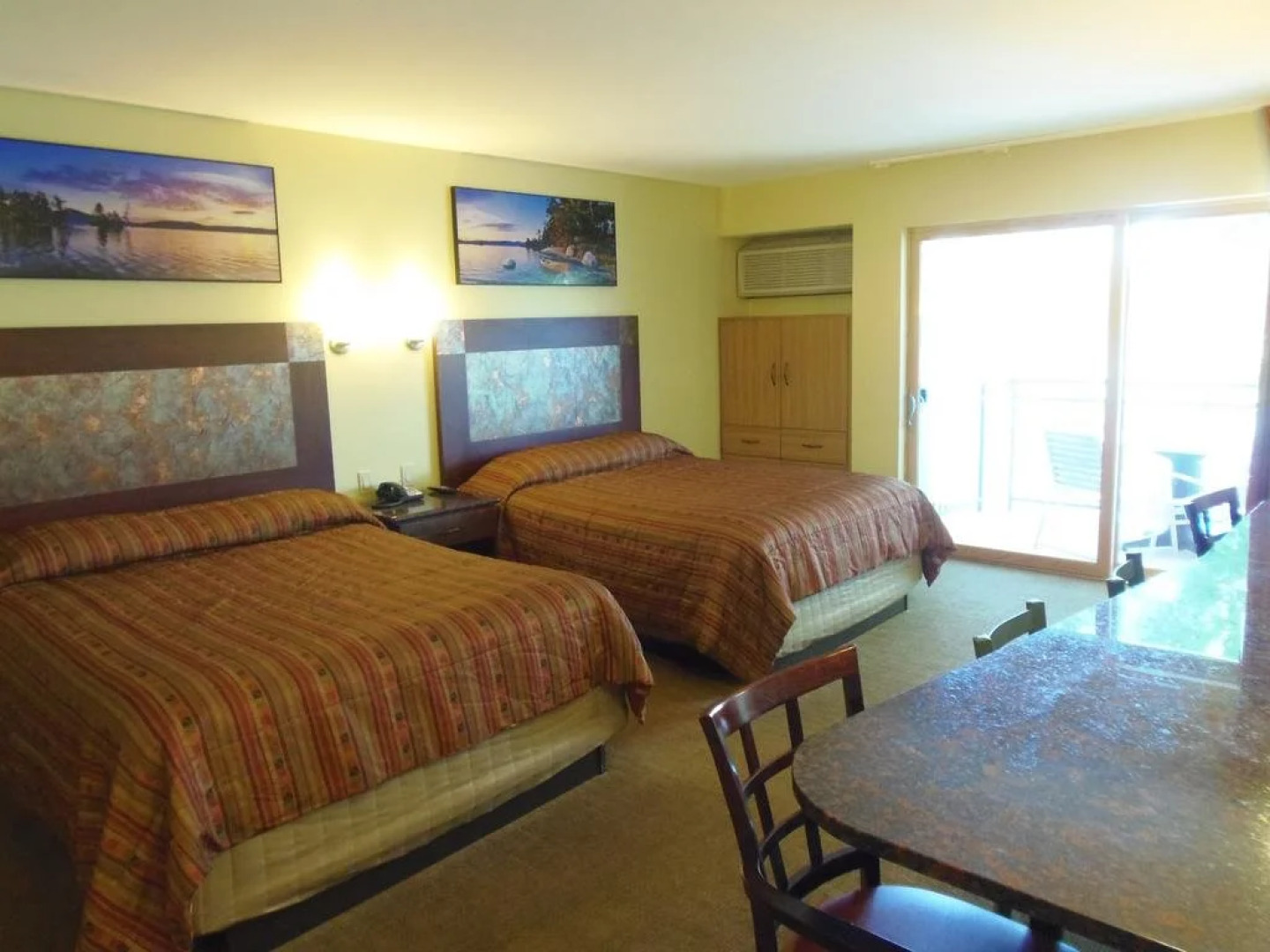 Surfside On The Lake