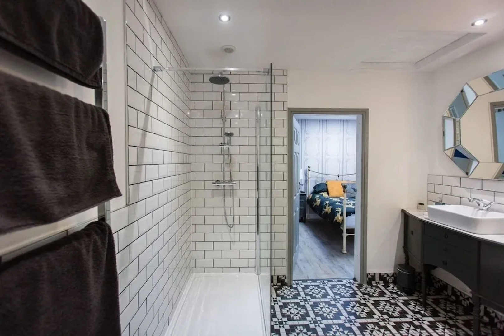 Oakley Country Retreat-1 Bed-garden-free Parking