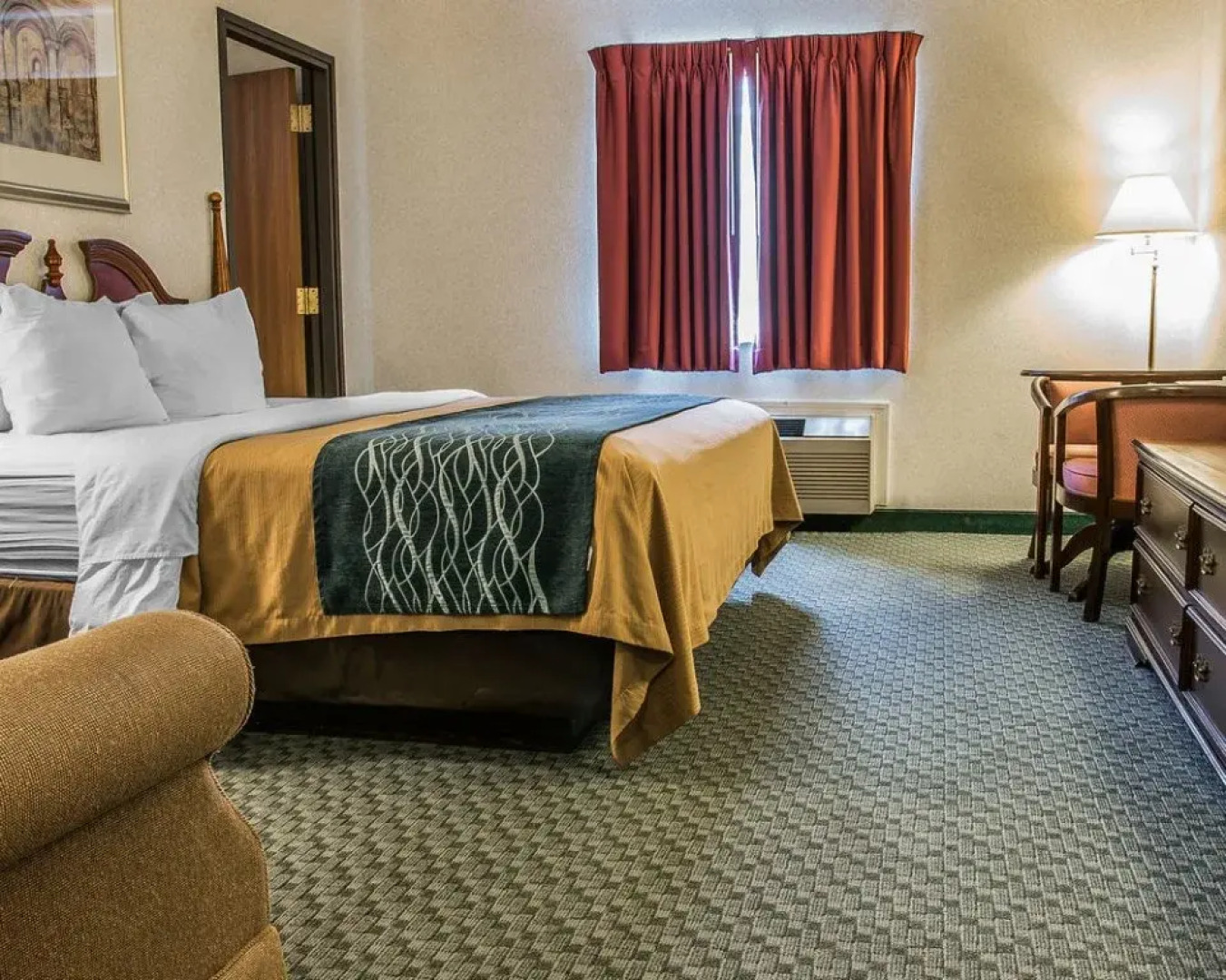 Dunes Express Inn & Suites