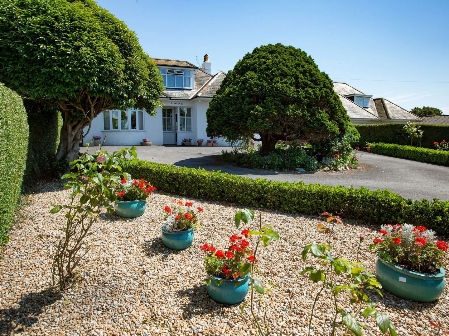 Eypeleaze B & B