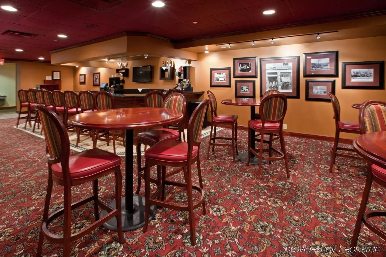 Holiday Inn Cincinnati-Riverfront by IHG