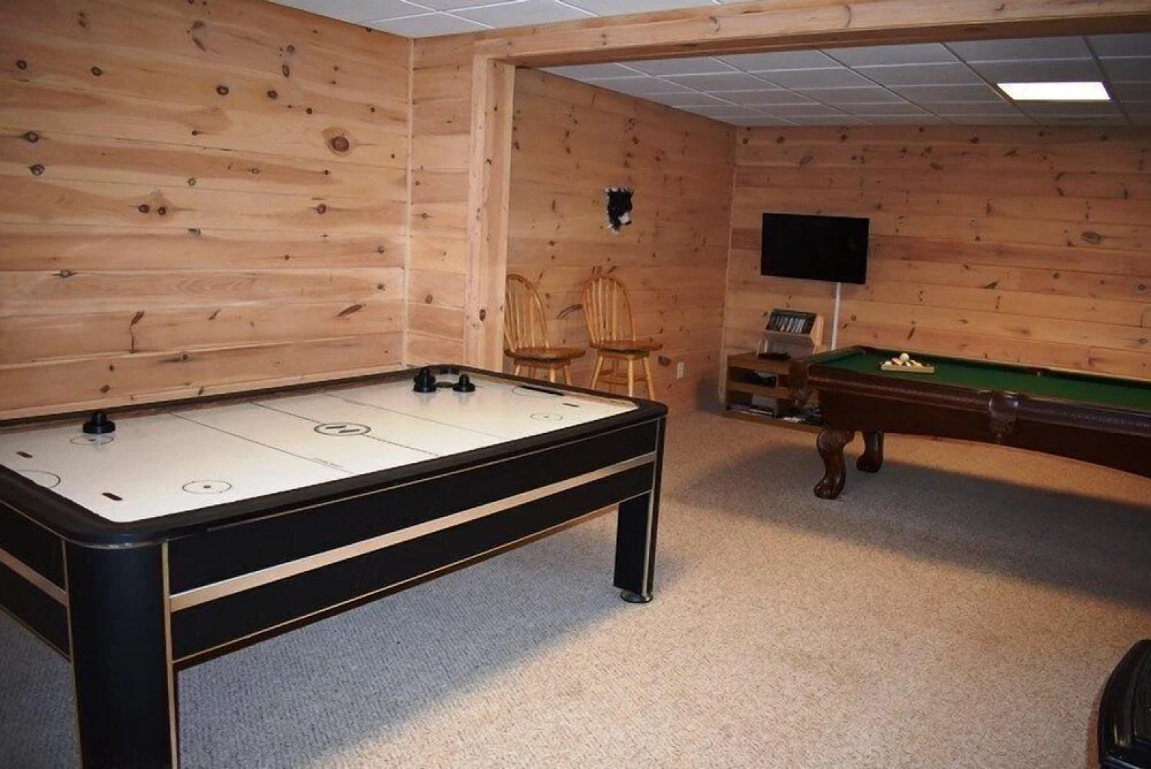 The Three Bear Lodge in Blue Ridge