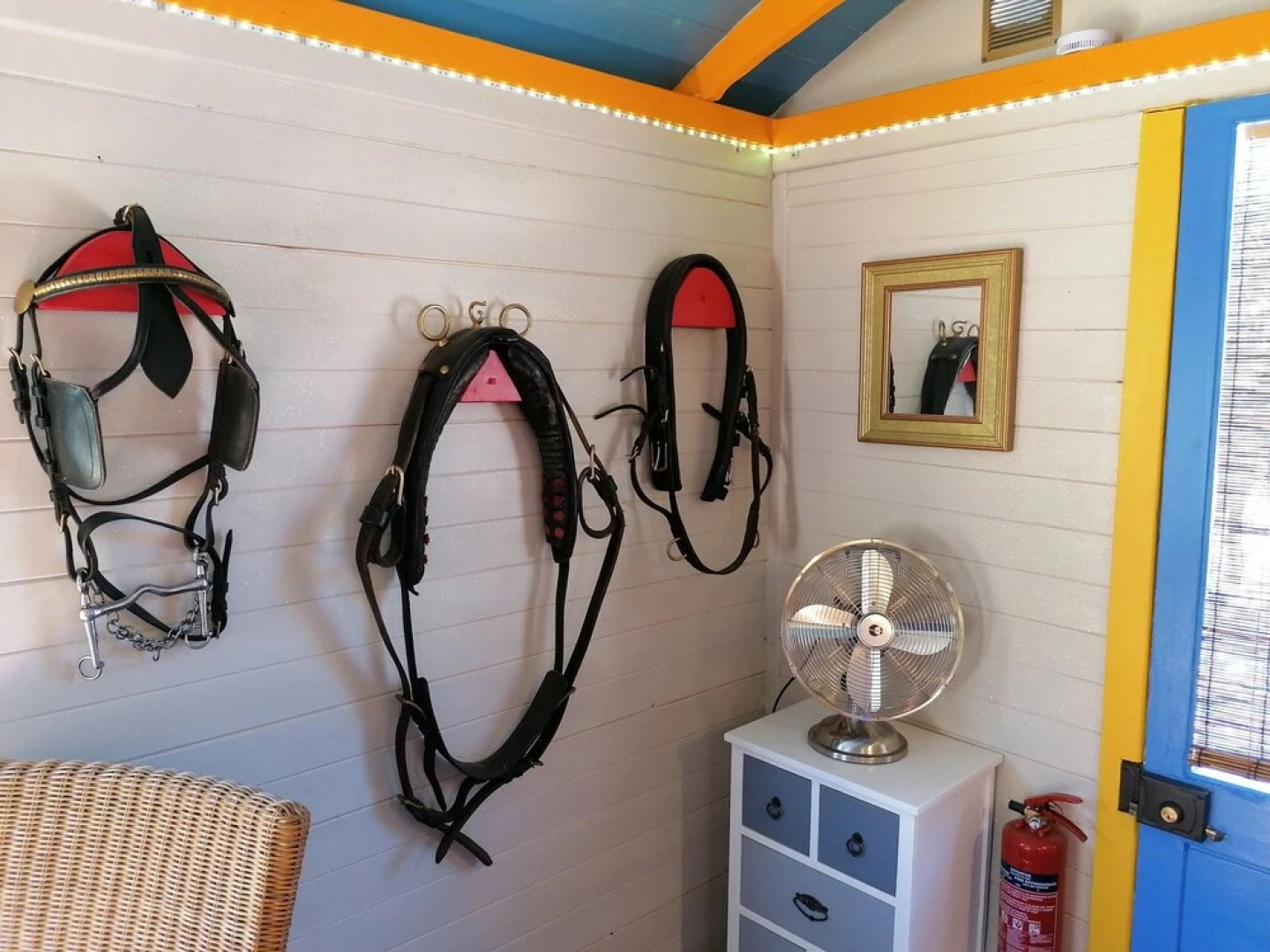 Glamping Circus Wagon With Garden @talurdo Retreat