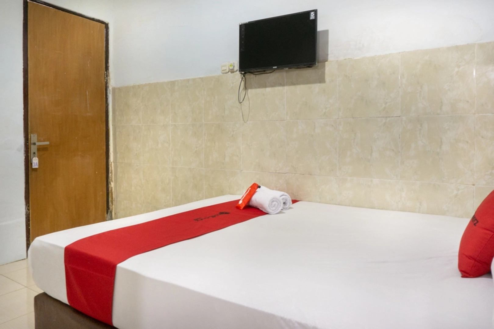 RedDoorz @ Hotel Surabaya Sumenep