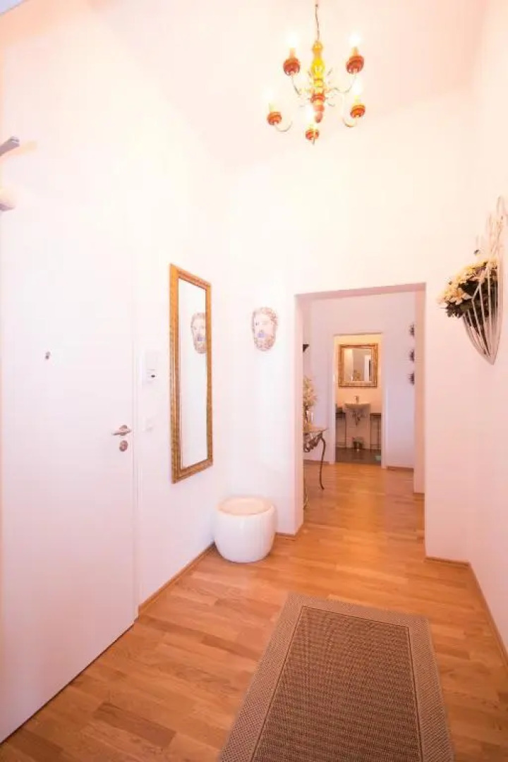 Deluxe Loft Mountain View