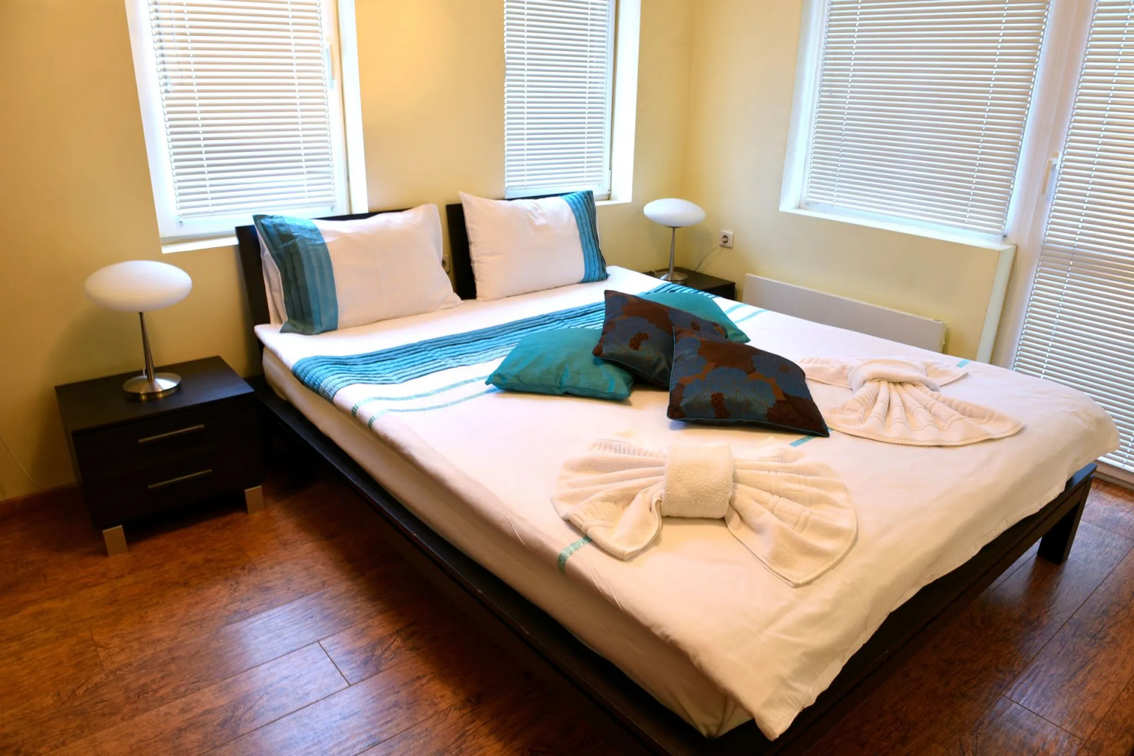 Hotel Bojur & Bojurland Apartment Complex