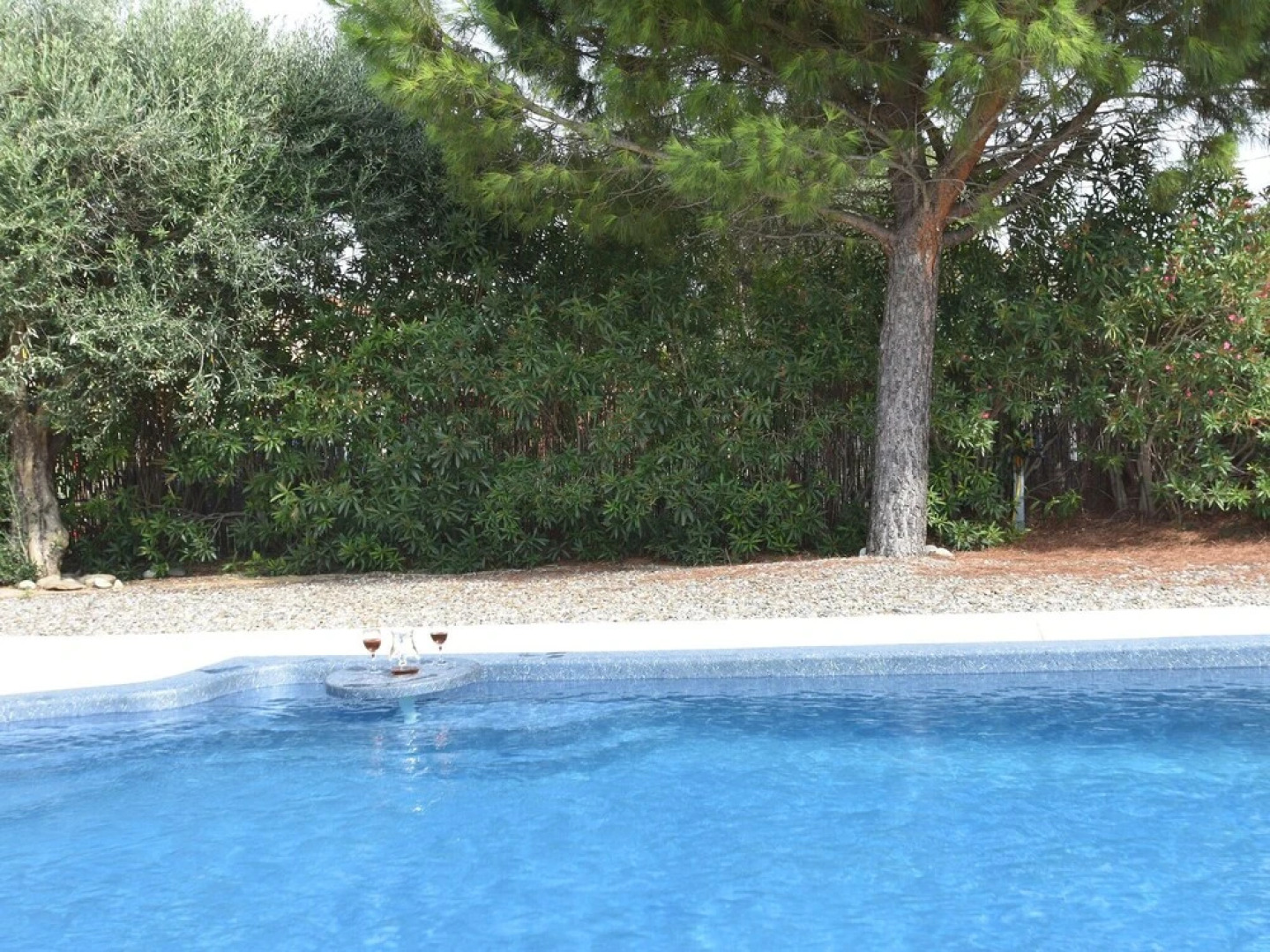 Spacious Villa With Private Swimming Pool in Marseillette