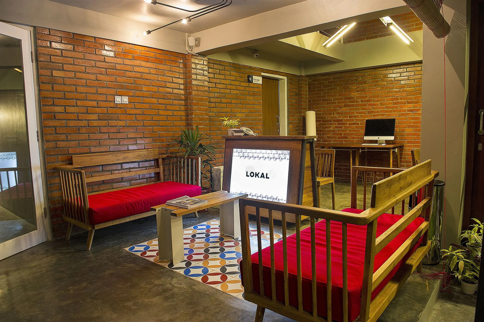 Lokal Hotel & Restaurant