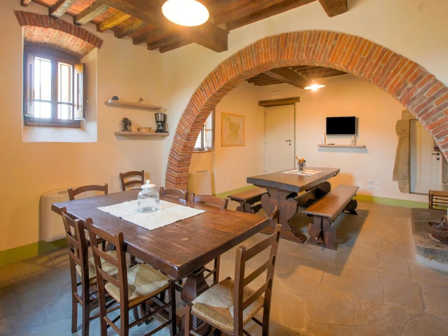 Spacious Holiday Home with Swimming Pool in Anghiari