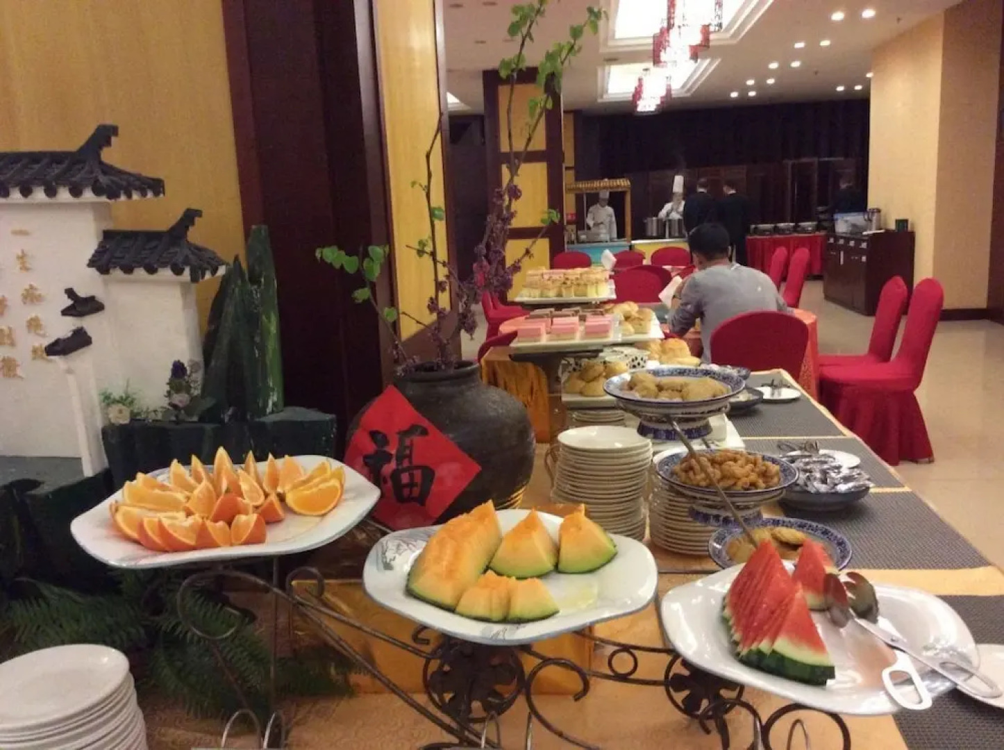 Jiuhuashan Center Hotel