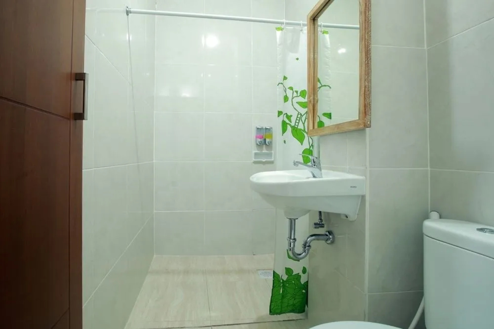 RedDoorz @ By Pass Nusa Dua