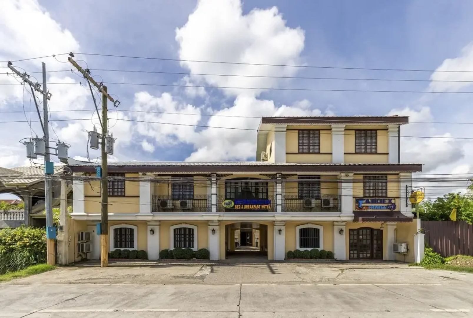 Metro Vigan Inn By Zuzu