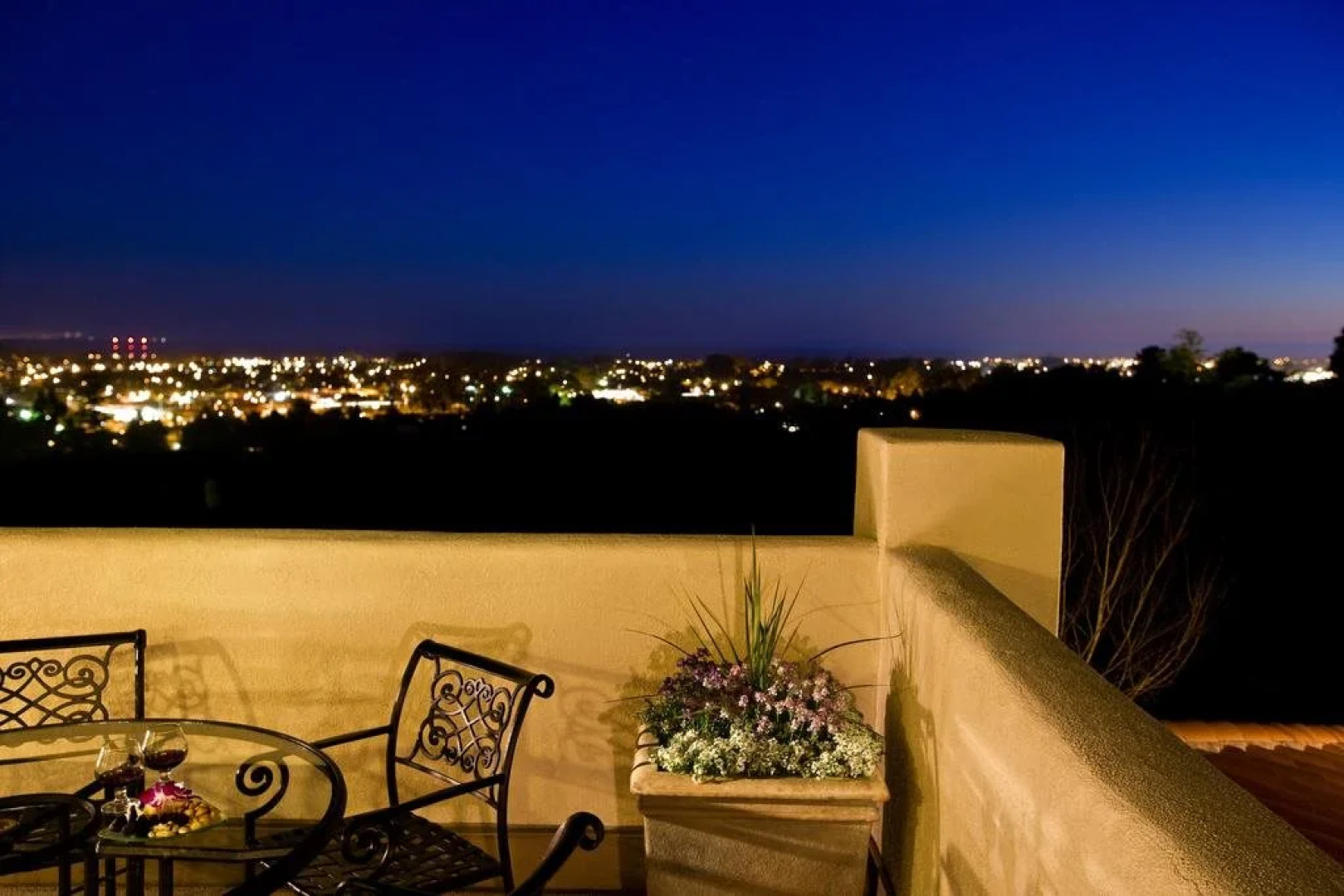 Chaminade Resort & Spa