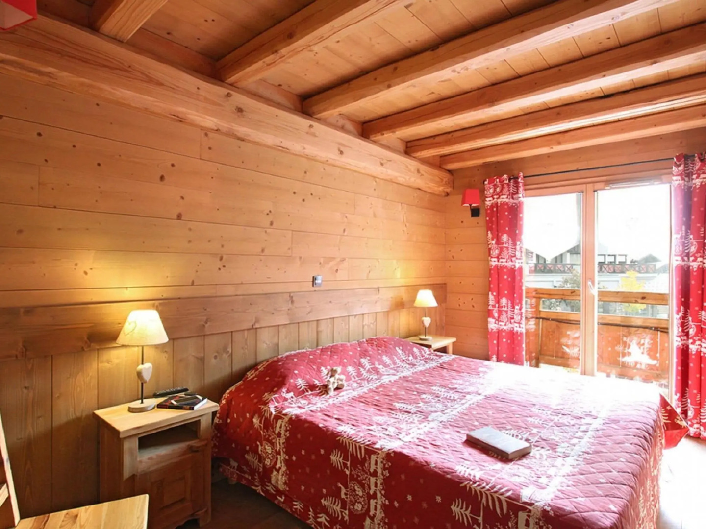 Delightful 14-person chalet with sauna and pool in Les Deux Alpes