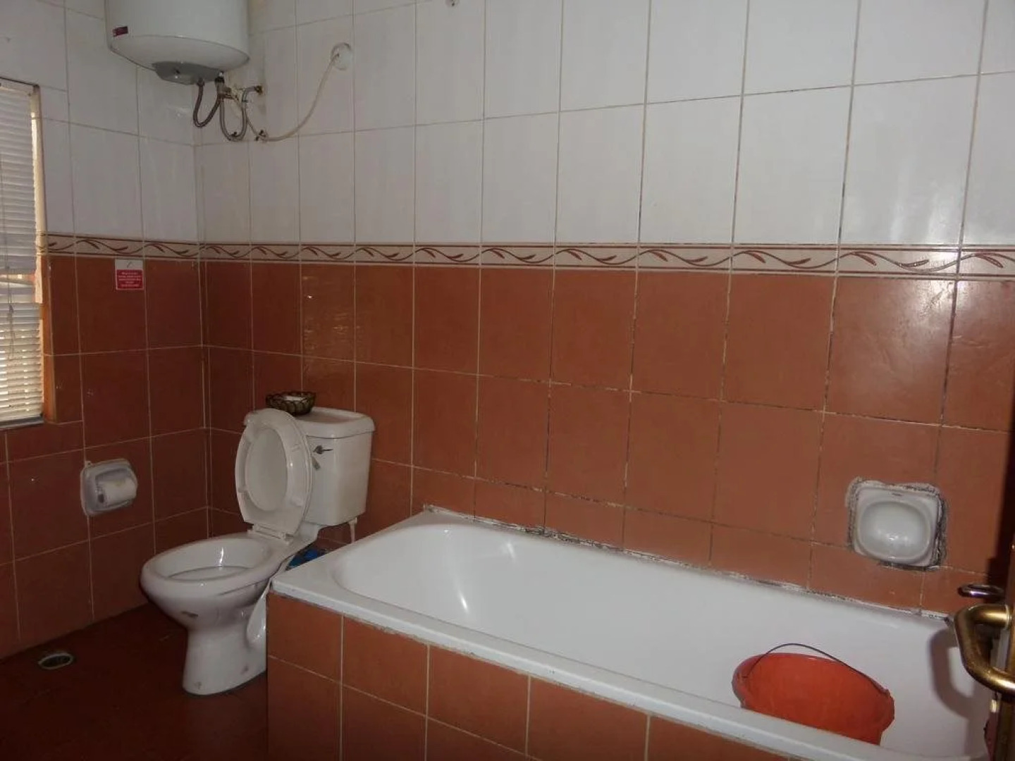 Noahs ark hotel and suites