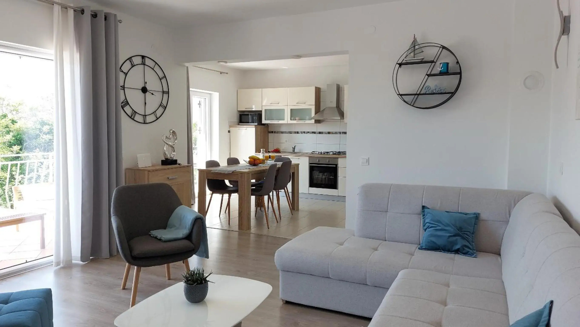 Villa Amoena with pool and sauna near Novigrad