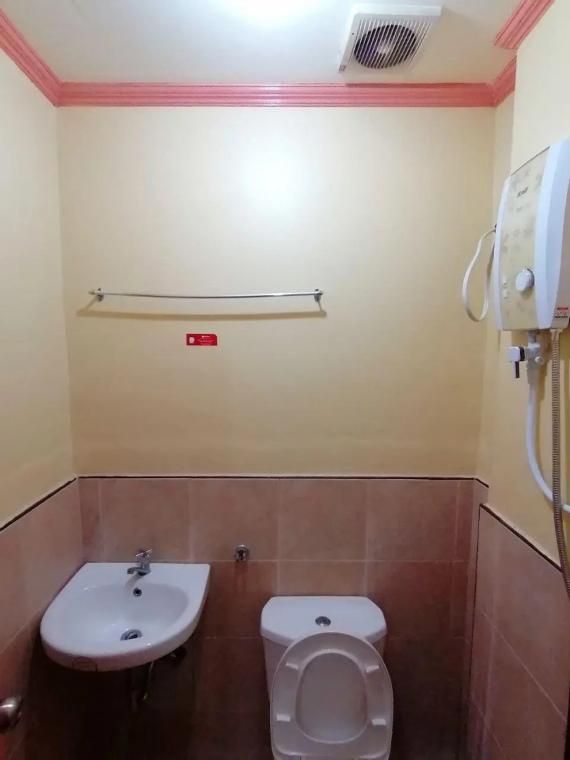 Yellowbell Country Inn by Reddoors