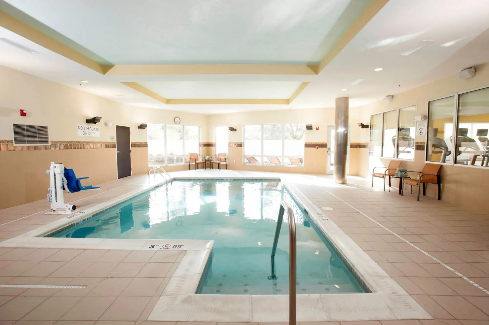 Courtyard by Marriott Evansville East