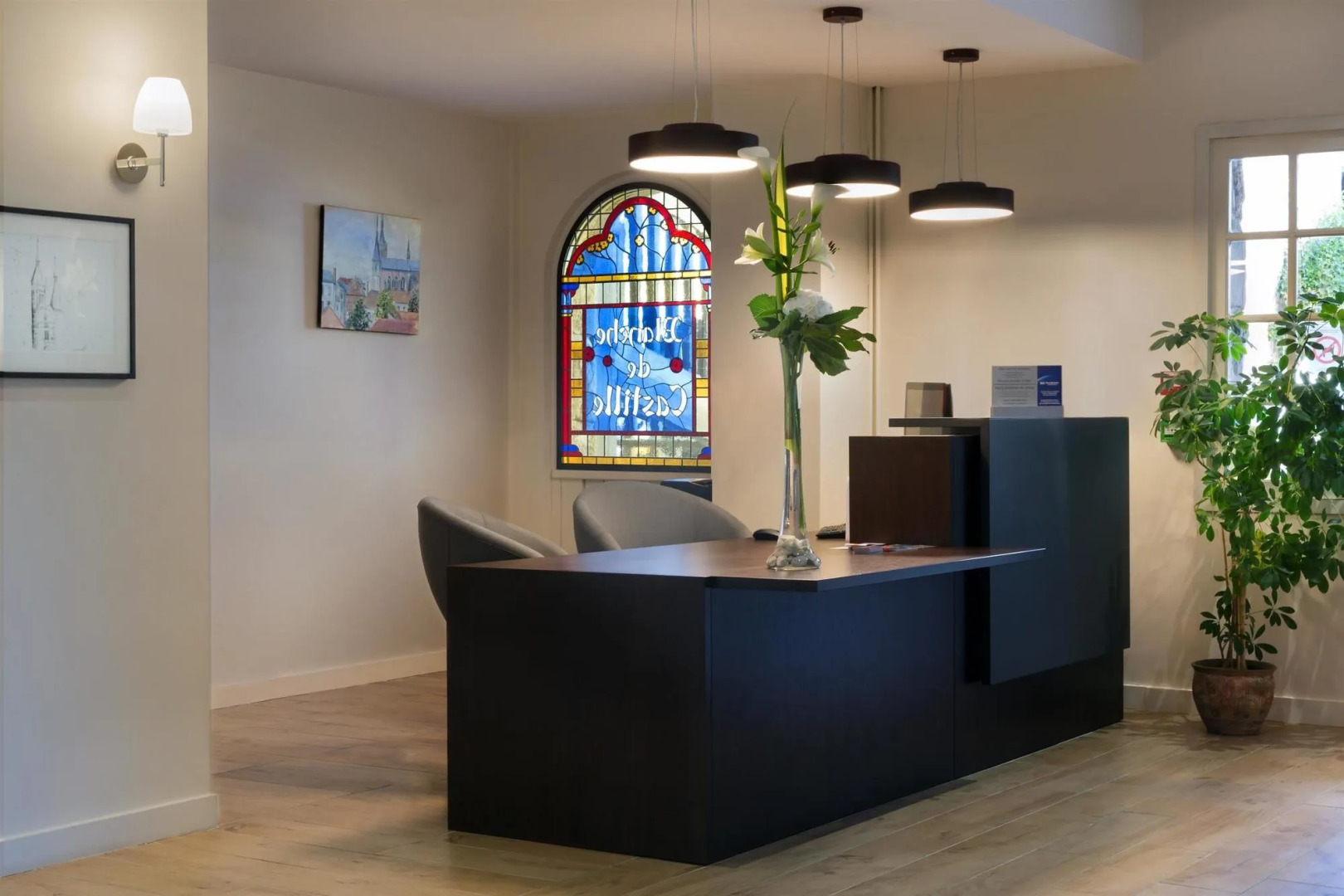 Best Western Blanche De Castille Dourdan