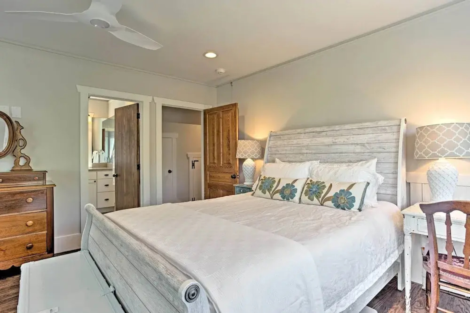 Enchanting Tryon Home w/ Hot Tub ~ 14 Mi to Tiec!