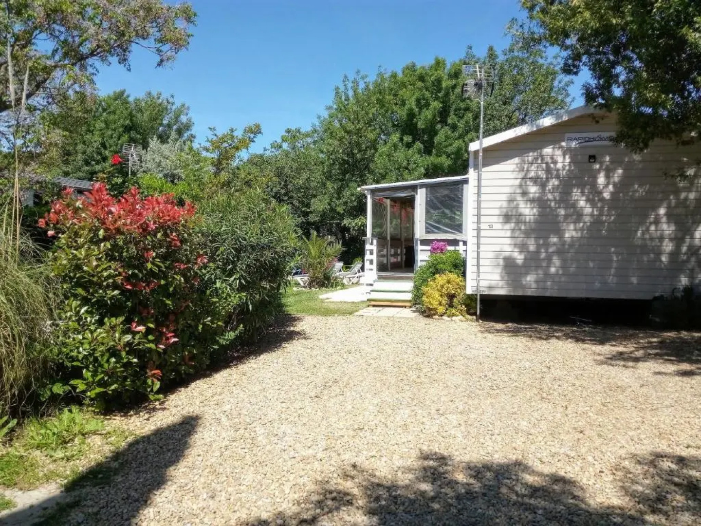 MH, 3 Ch, 43m2, climatisé, avec terrasse fermée de 18m2, super équipé, parc aquatique, draps, linge de maison inclus