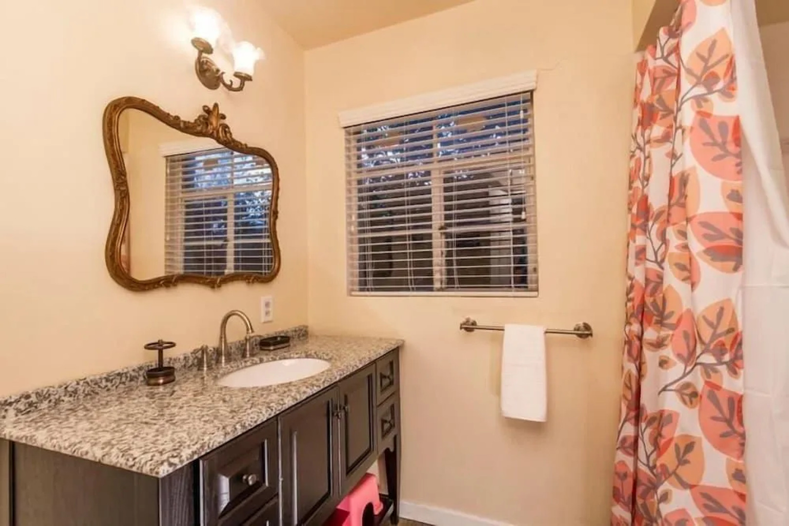 Encanto Bungalow By Signature Vacation Rentals