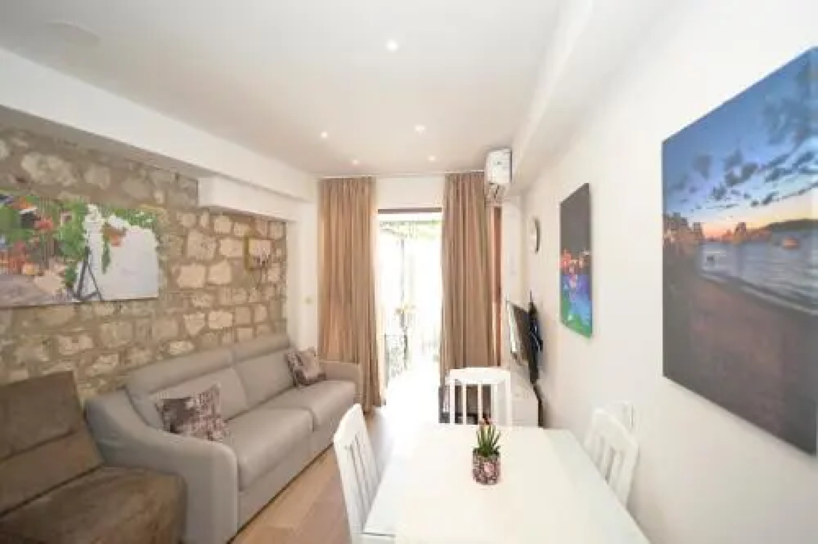 Apartments Langust