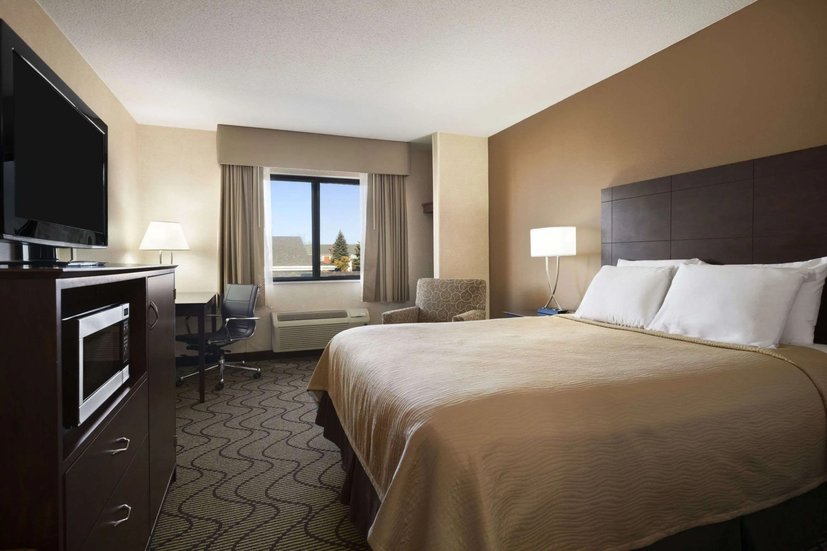 Days Inn by Wyndham Grand Forks Columbia Mall