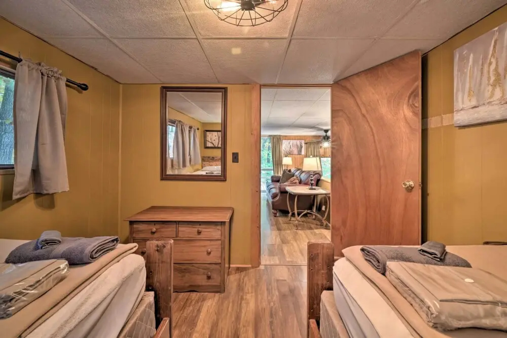 5 Mi to Raystown Lake Launch: Lucas Mccain Cabin