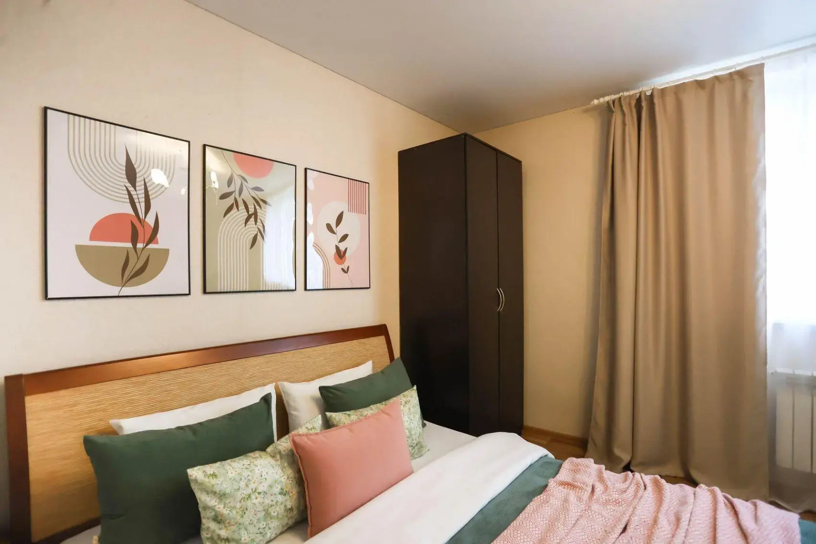 Пять звезд на Ленина 48