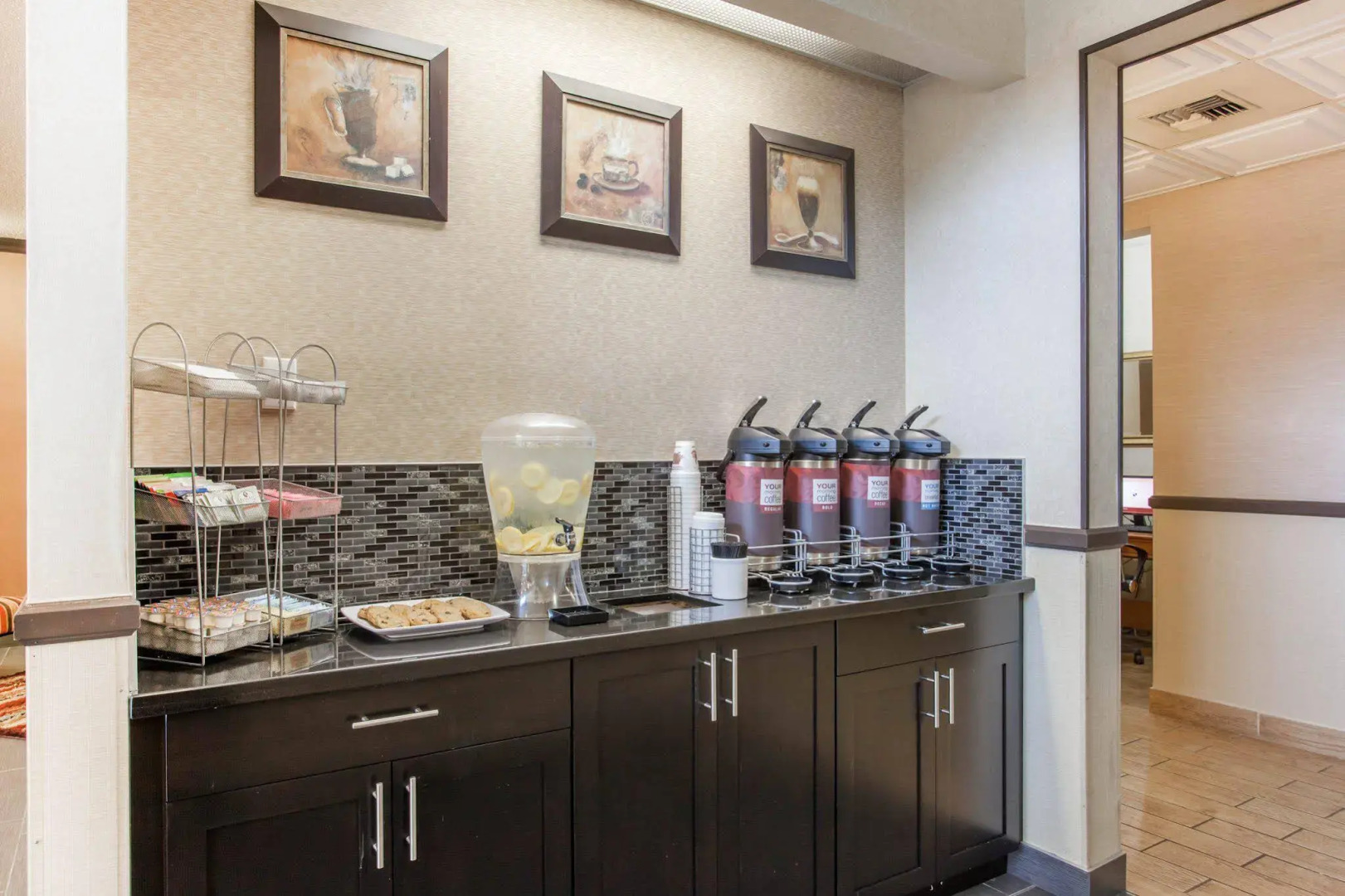 Comfort Suites Near Vancouver Mall