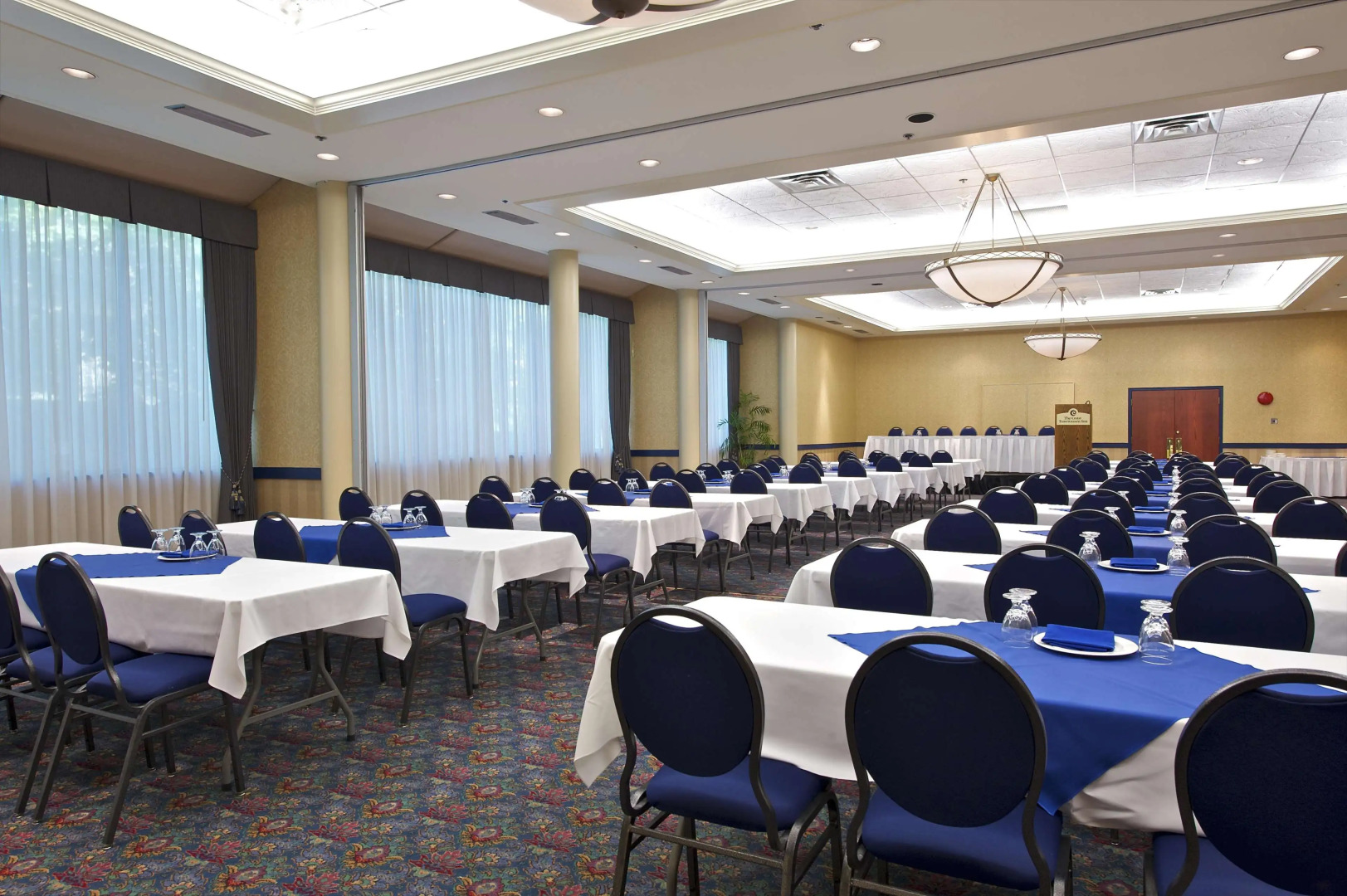 Coast Tsawwassen Inn