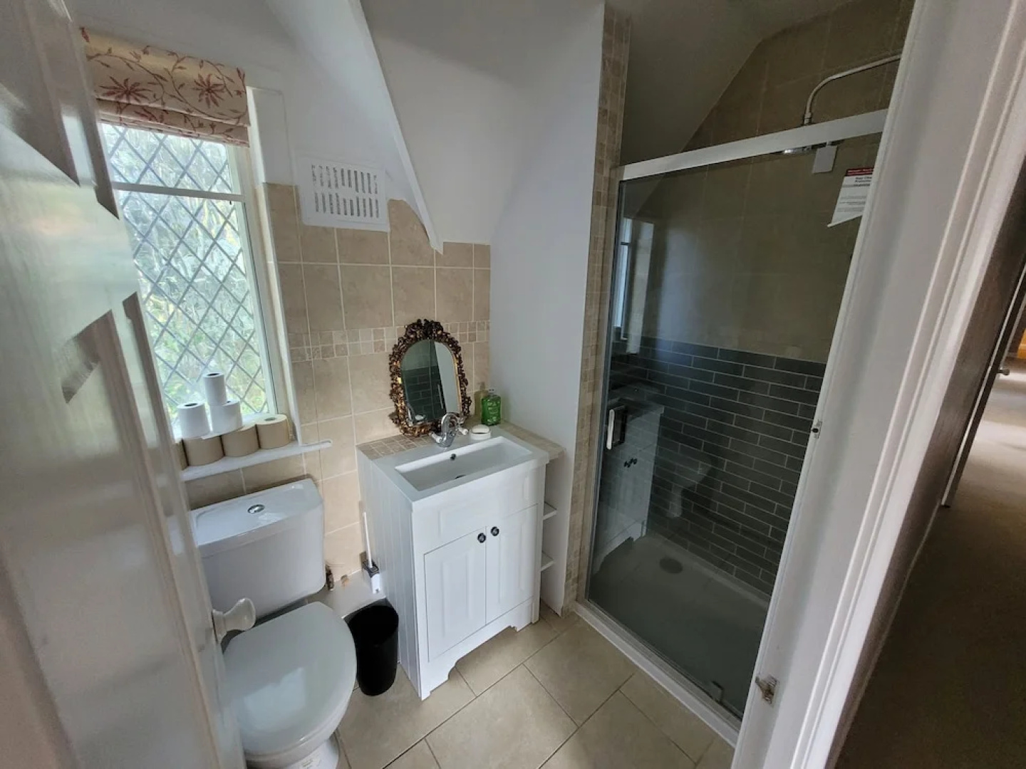 Remarkable 8 Bed Family House Sleeping 16 w/ Pool