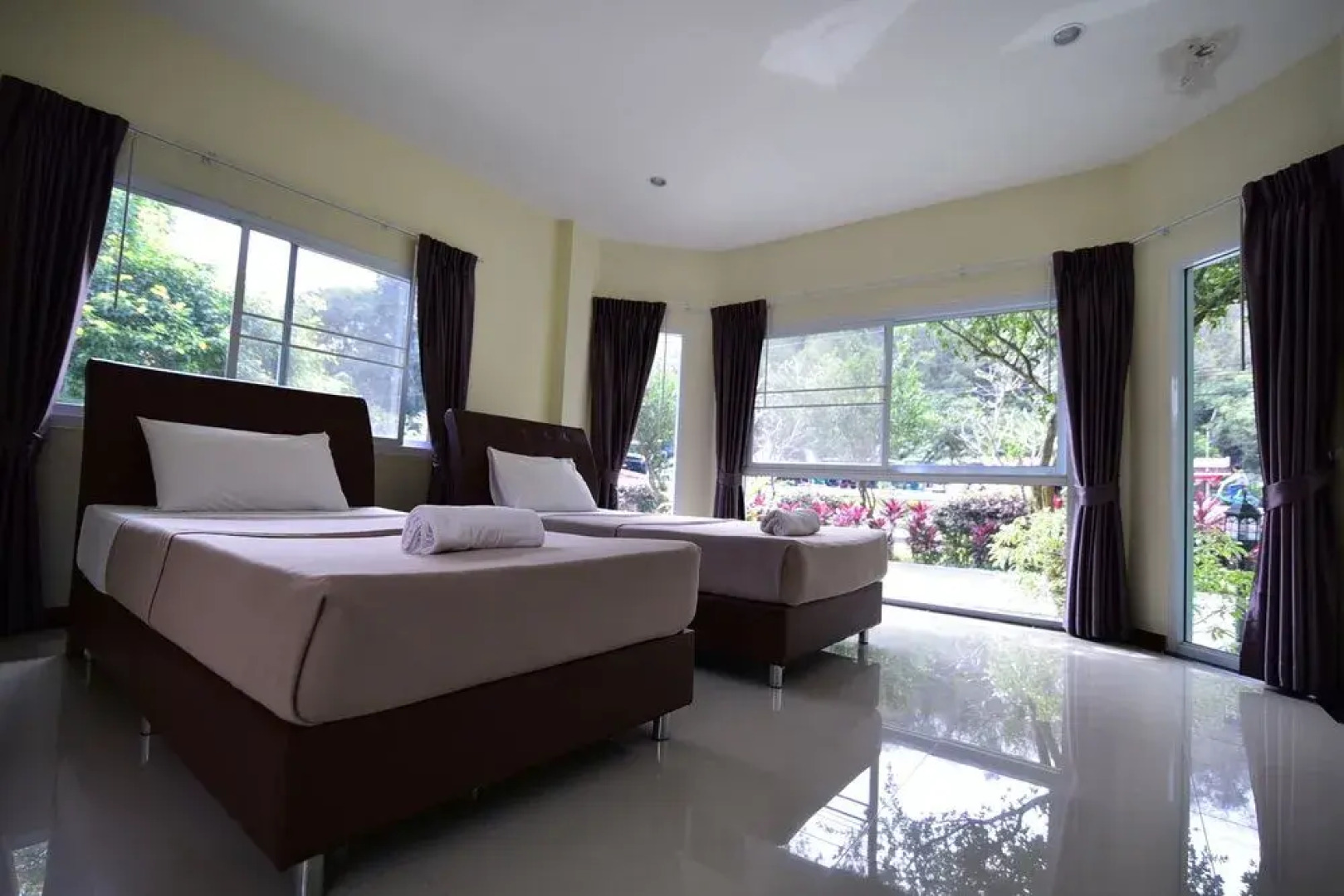 Petch Jed Sao Noi Resort