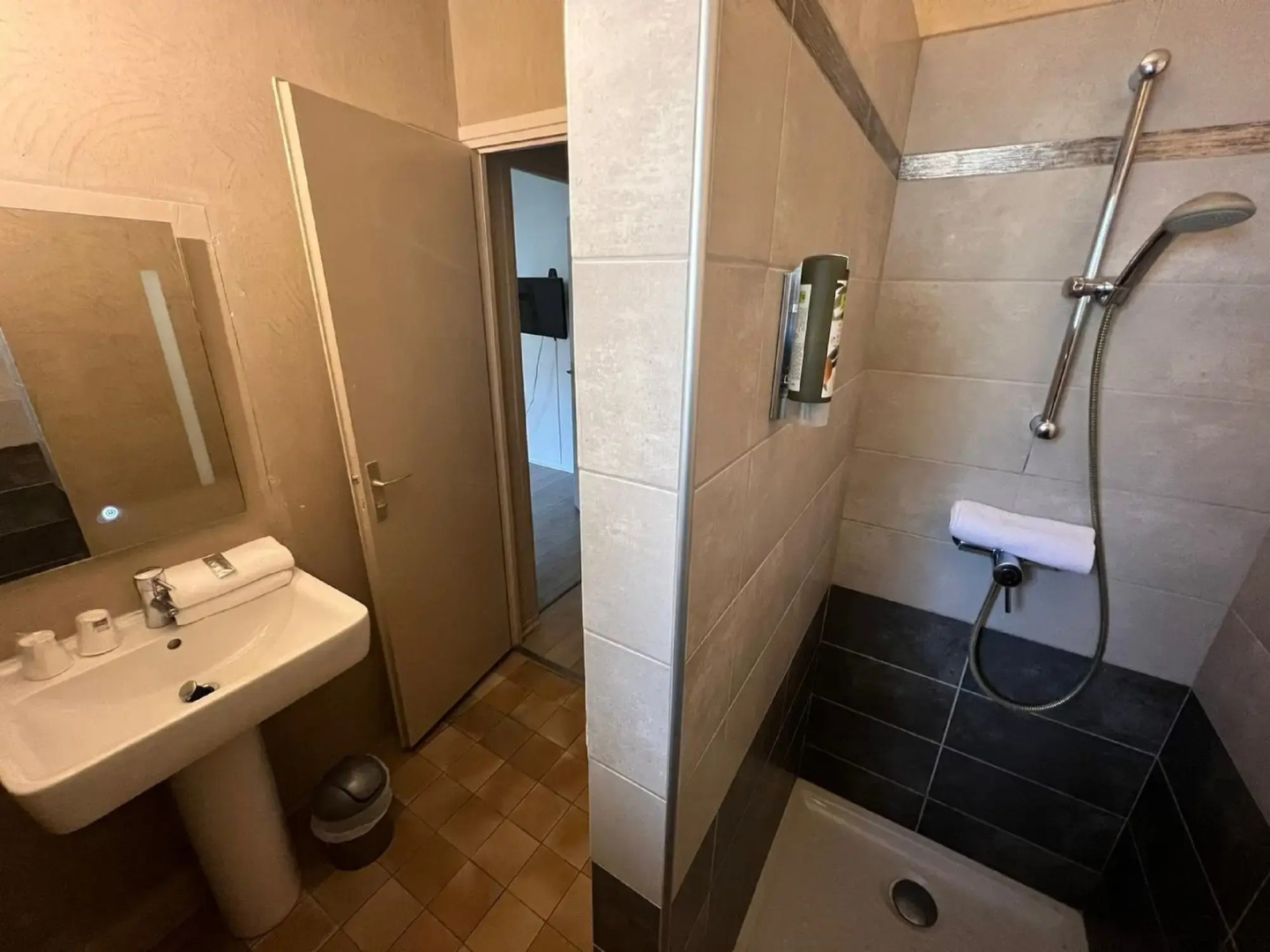 Logis Hotel-Restaurant Saint Romain