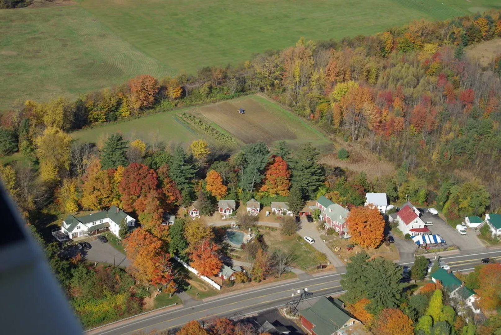 Old Red Inn & Cottages