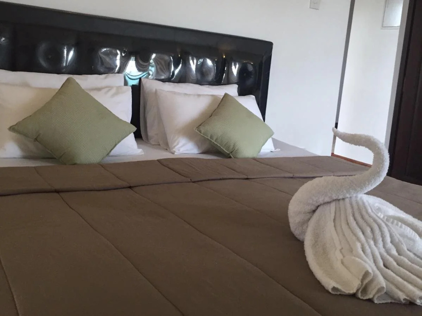 Lake View Holiday Bungalow