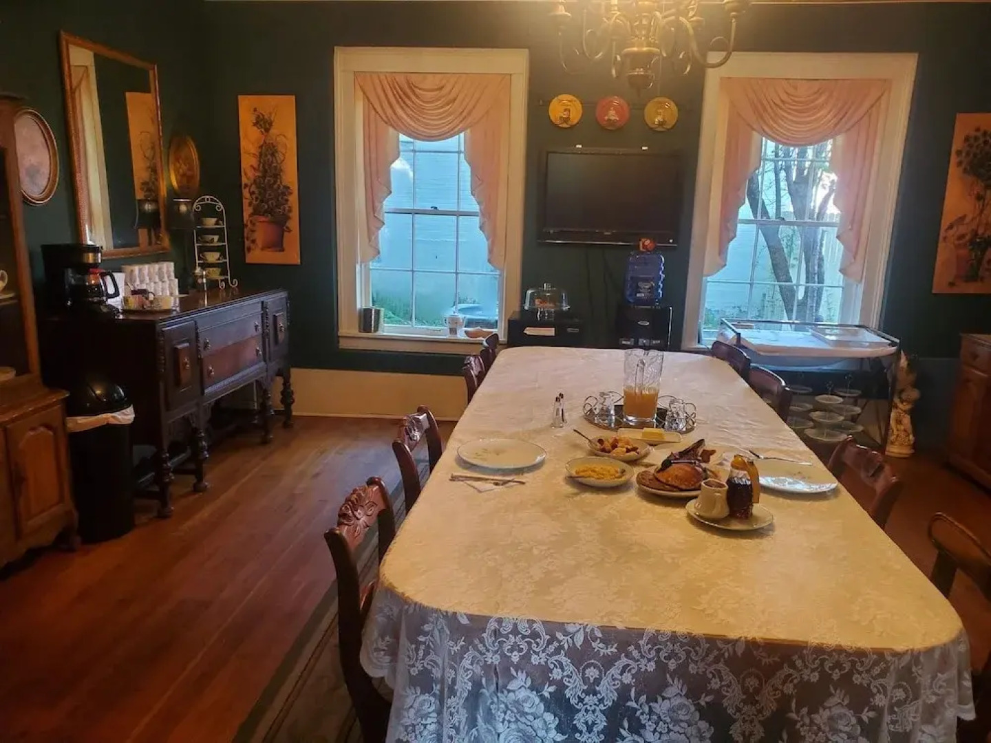 Hall Place Bed & Breakfast