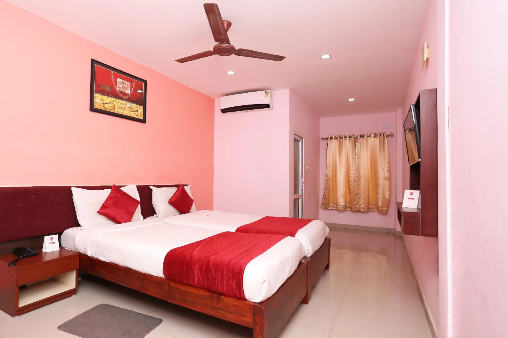 OYO 2279 Greenwood Galaxy