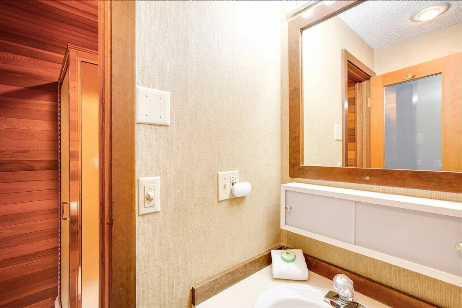 Snowater Condo 59 - A Great Family Condo With a Cabin Feel