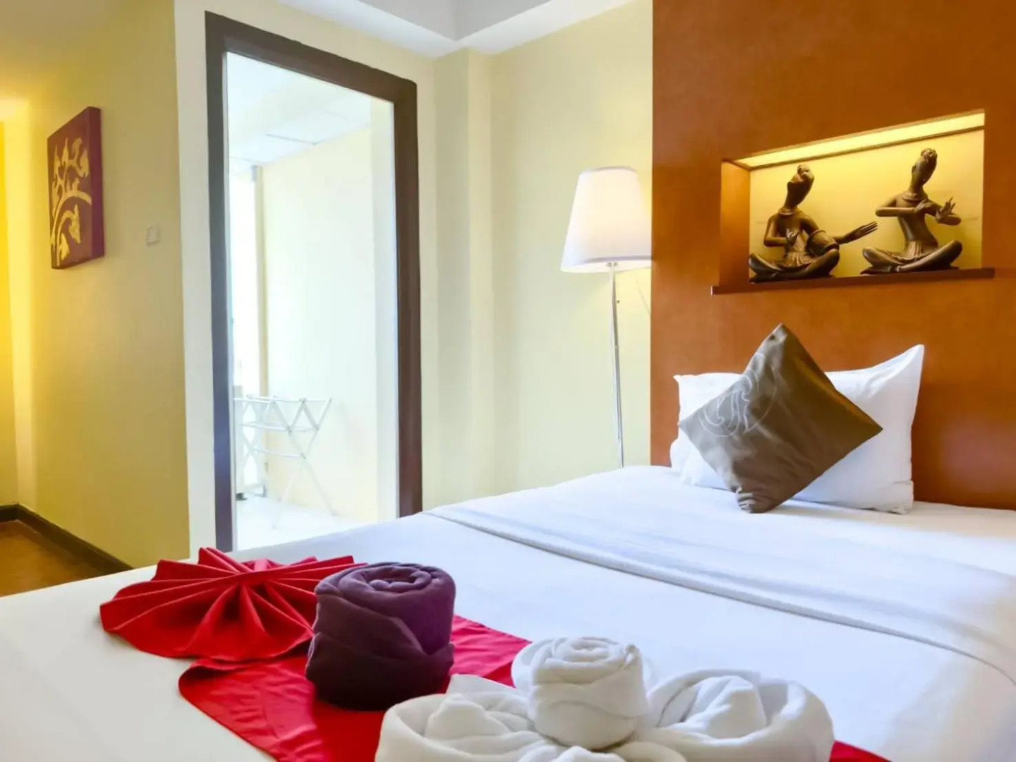 Royale Chulan The Curve