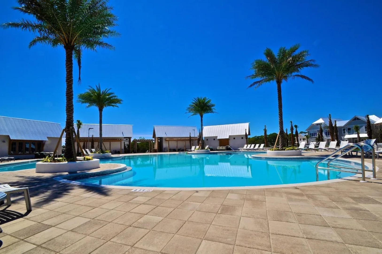 One More Day 3 Bedroom Condo By Coastal Dreamin