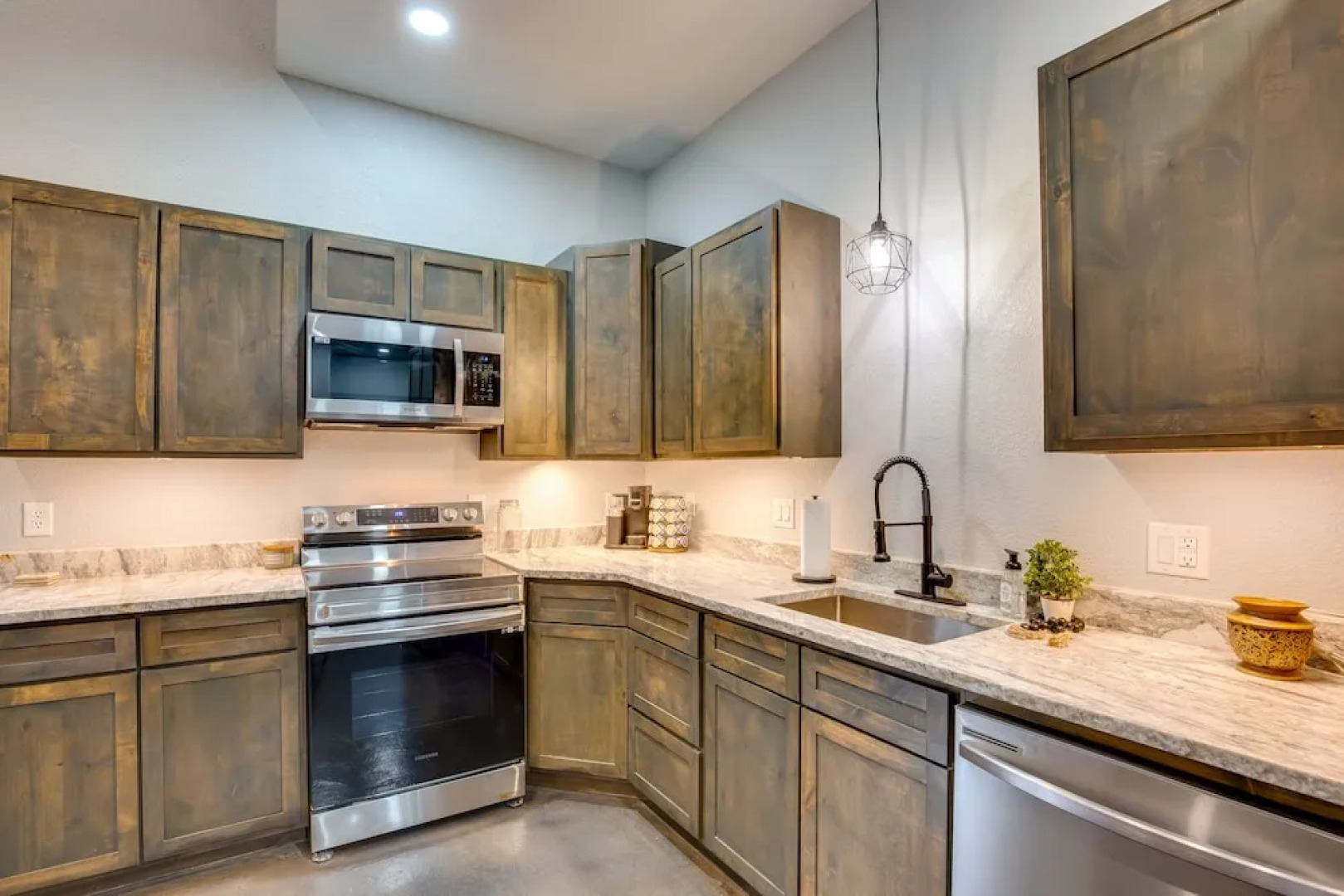 Serene Yantis Getaway - 1 Mi to Lake Fork!