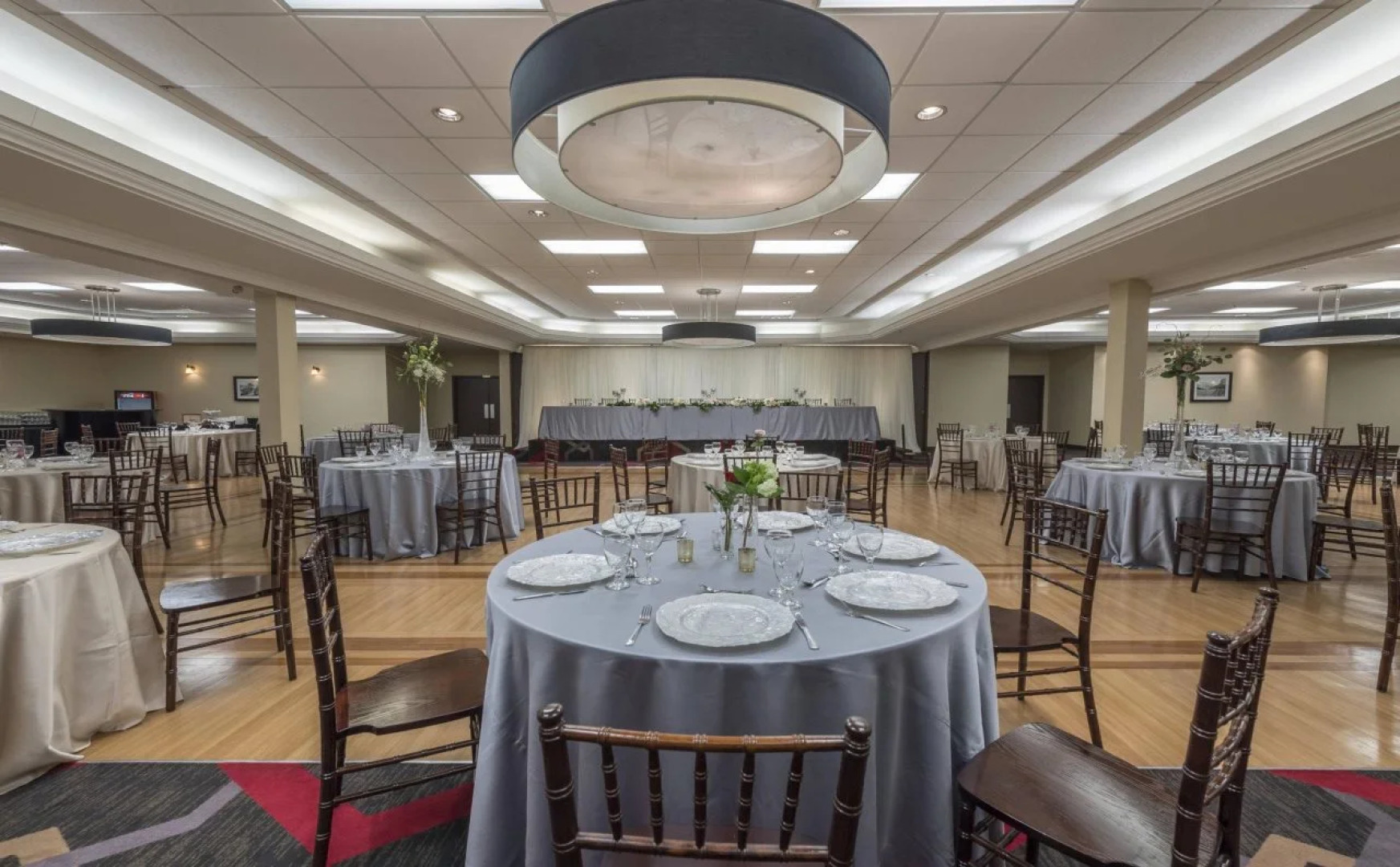 Four Points by Sheraton Edmonton South