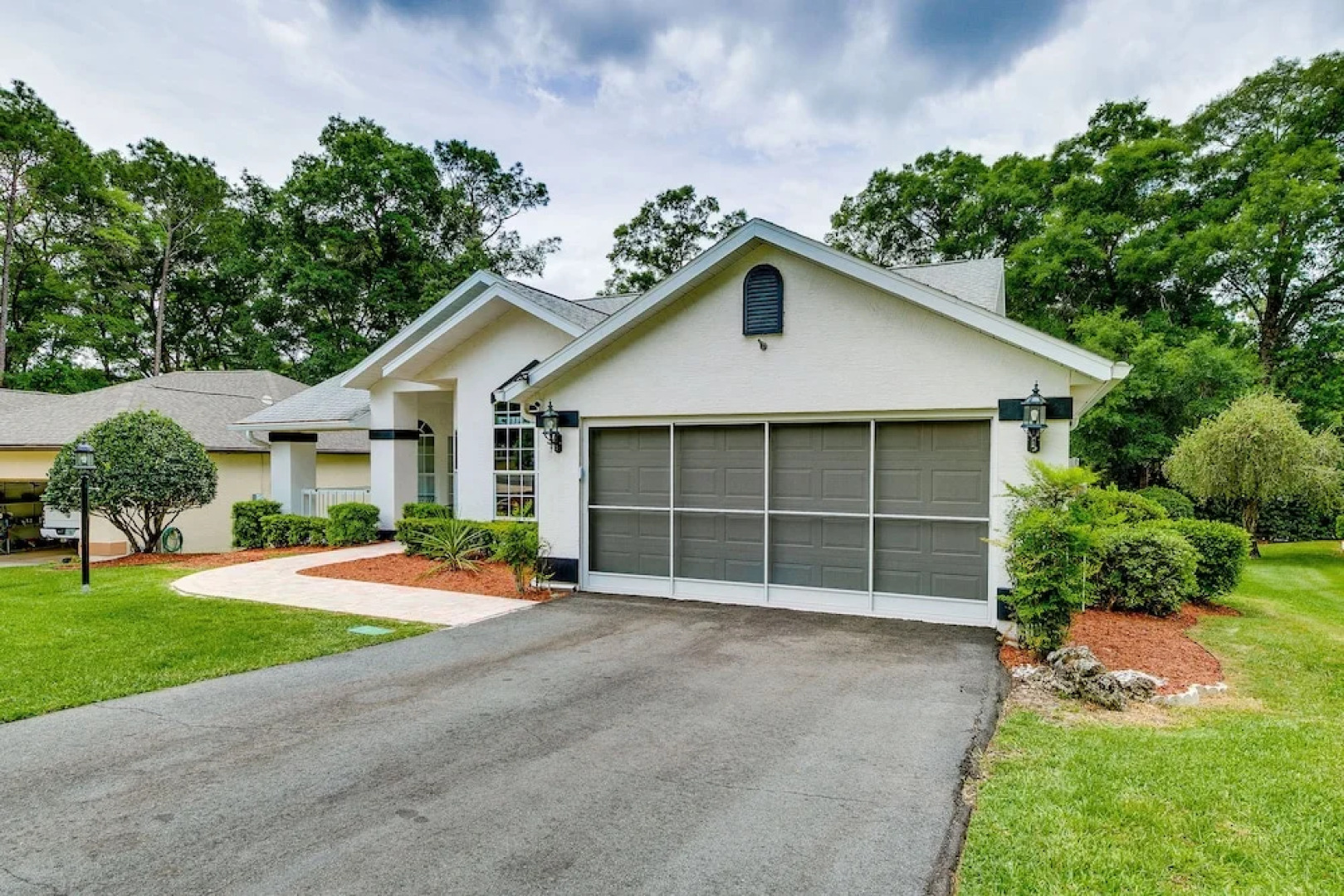 Sunny Home w/ Pool & Lanai - Near Rainbow River!