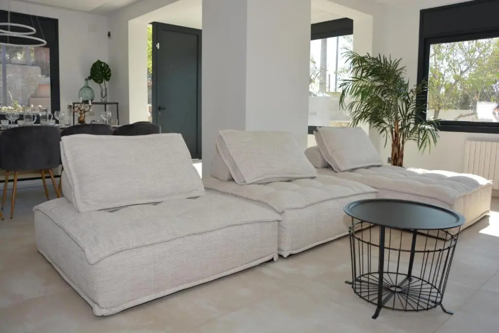 Villa Sitges Avril Renewd Agust 2021 High Design Confortable AC Calm Area