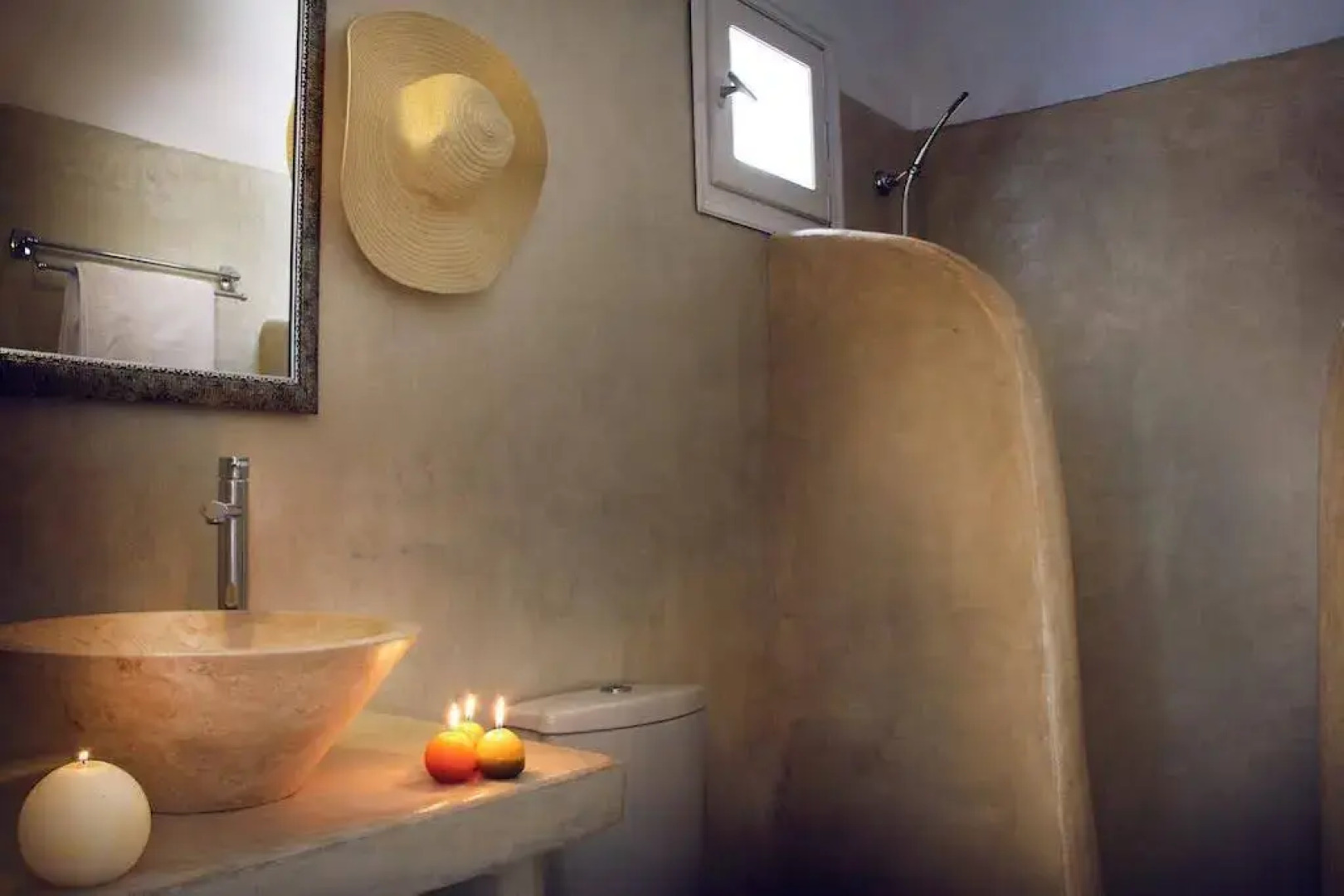 Island House Apartments