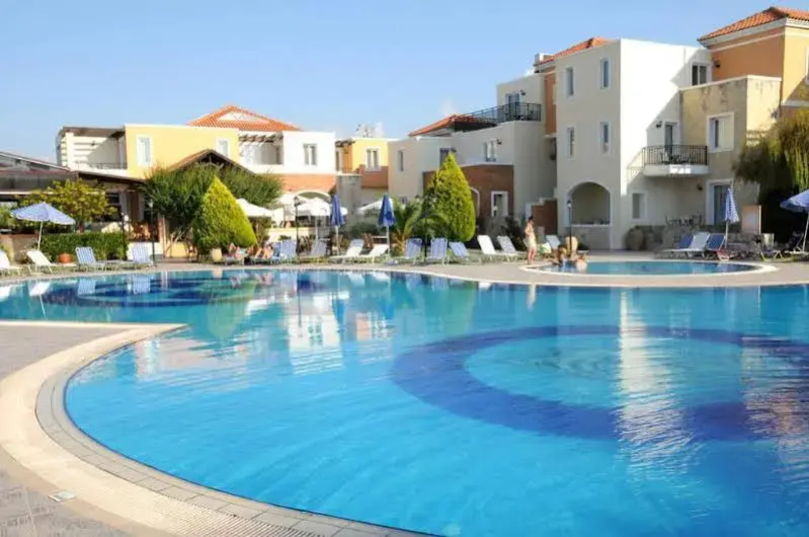 Chrispy World - Chrispy Deluxe Wing