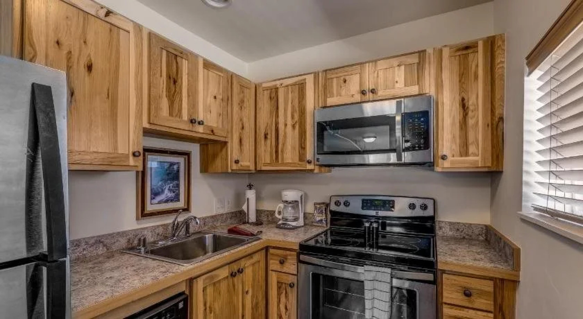 HiWay 40 Grill and Lodge